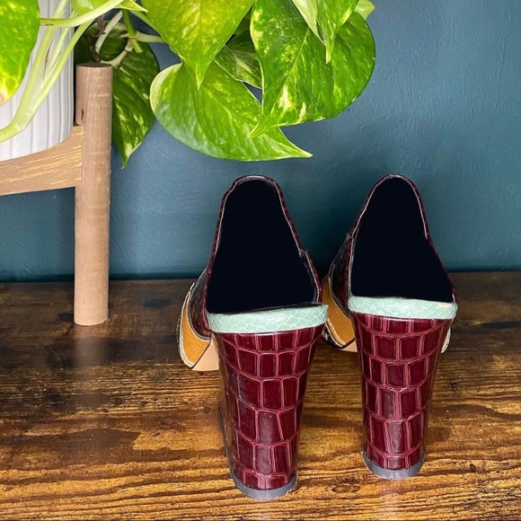 Mules - Picture 2 of 4